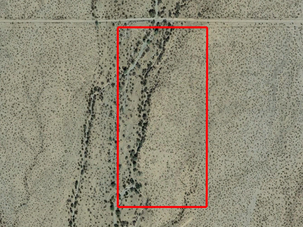 18 Acres of Off Grid Arizona Land - Image 1