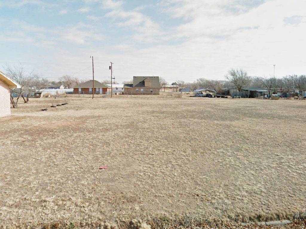 Residential Tulia Texas Land on Paved Road LandCentral