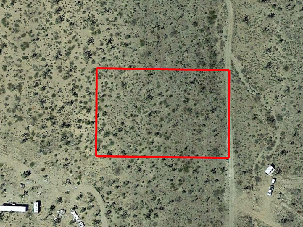 Over an acre in beautiful Arizona only 90 minutes from Las Vegas - Image 1