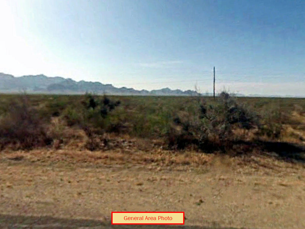 Over 2 acres in sunny Arizona - Image 0