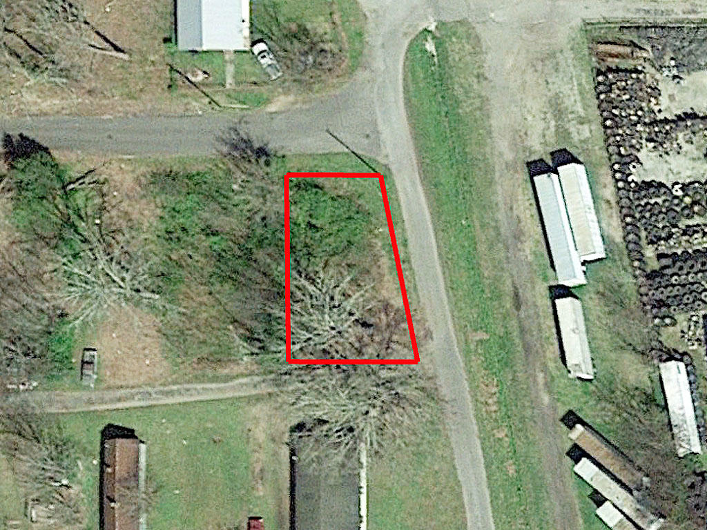 Almost 5000 square foot lot an hour from Birmingham - Image 1