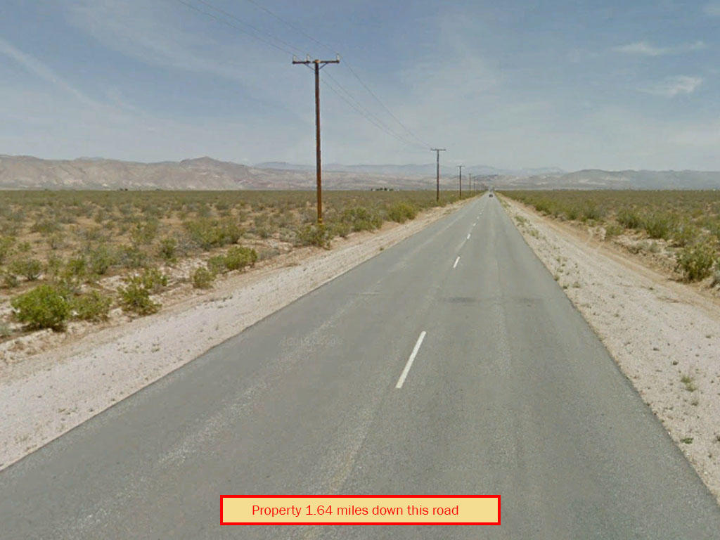 Two and a half acres in California City - Image 4