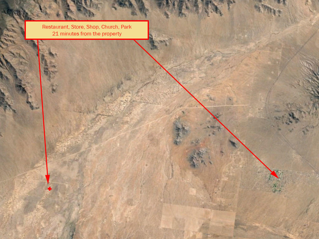 Huge lot between Lake Mead and Lake Mohave - Image 5