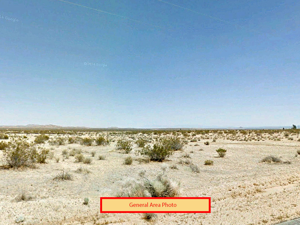 More than 10 acres located in the tranquil Los Angeles desert - Image 0