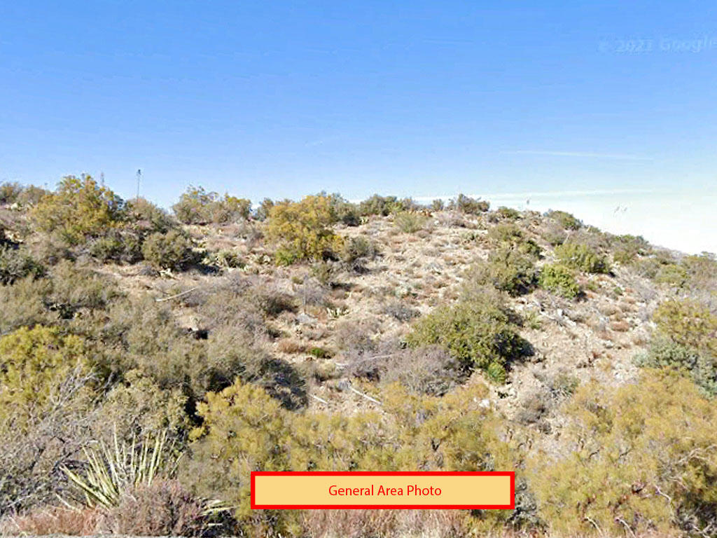 Over an acre just off the stunning Pines to Palms Hwy in CA - Image 3