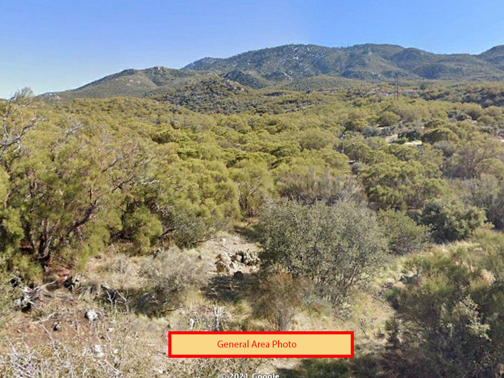 Over an acre just off the stunning Pines to Palms Hwy in CA - Image 0