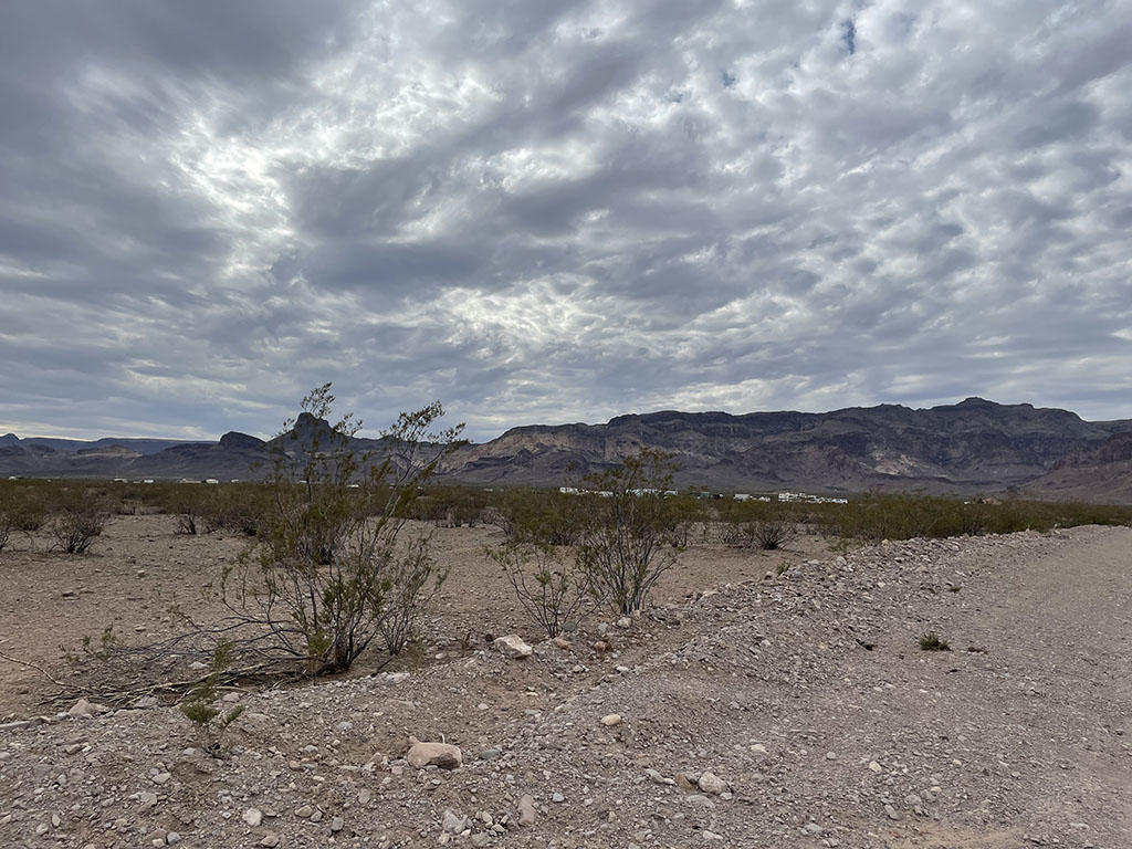 Over 2 acres of Sanctuary Space in Northwestern Arizona - Image 0