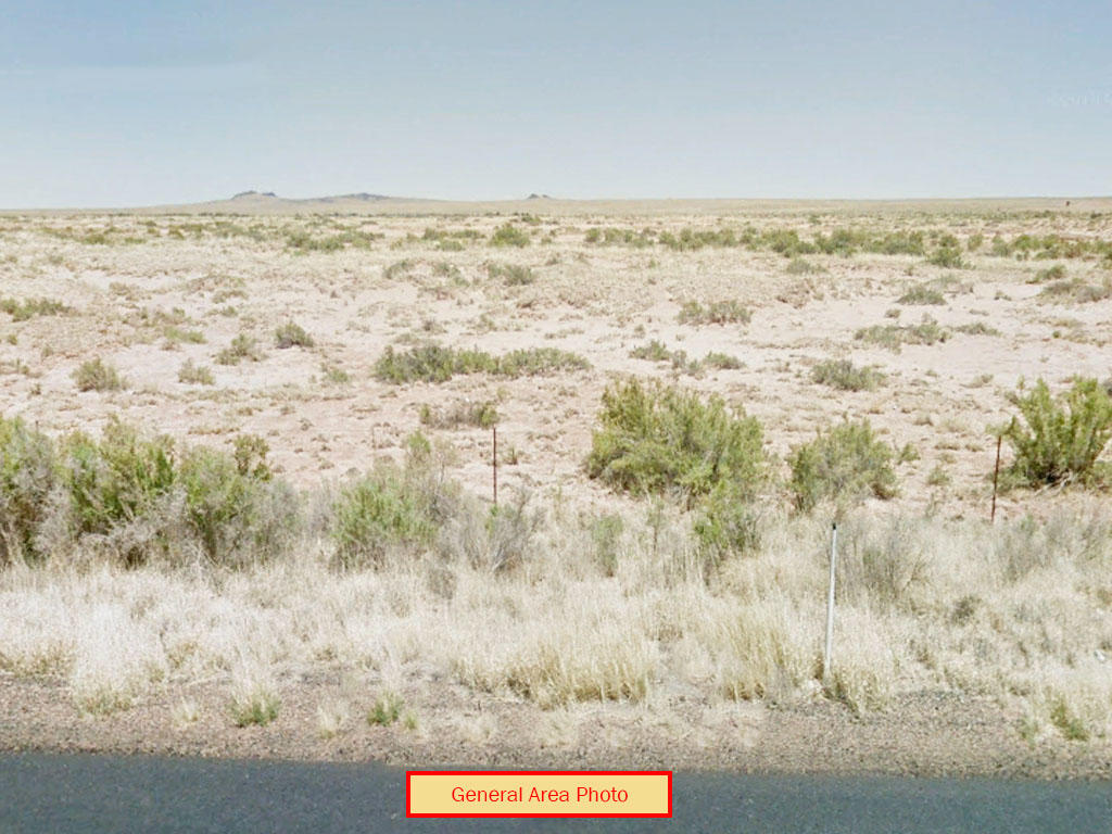 Large 1 Acre in Beautiful Painted Desert - Image 0