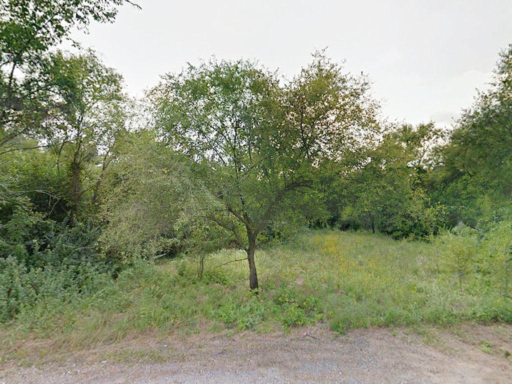 Large Lot just off the Illinois River - Image 0