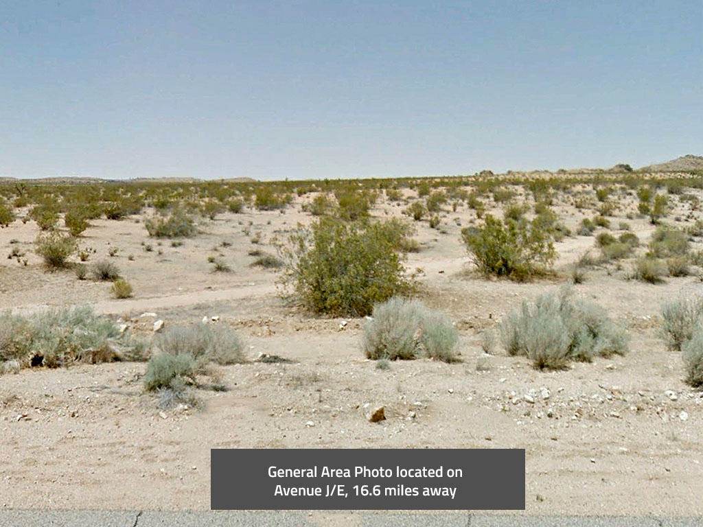 California Living on Spacious Desert Land - Image 3