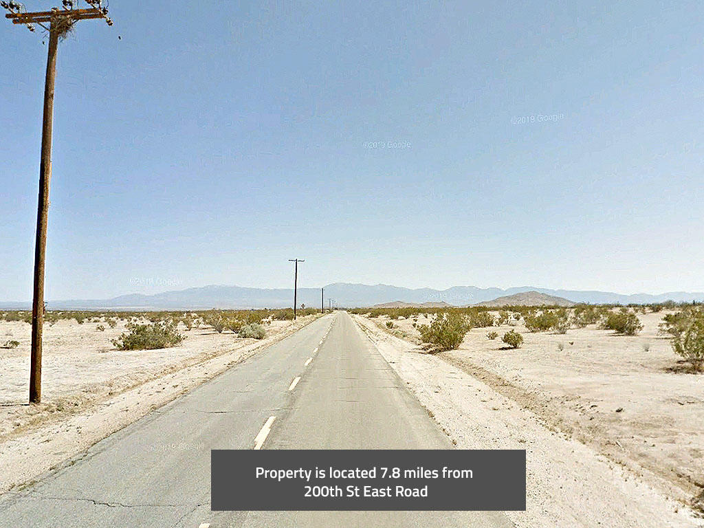 California Living on Spacious Desert Land - Image 4