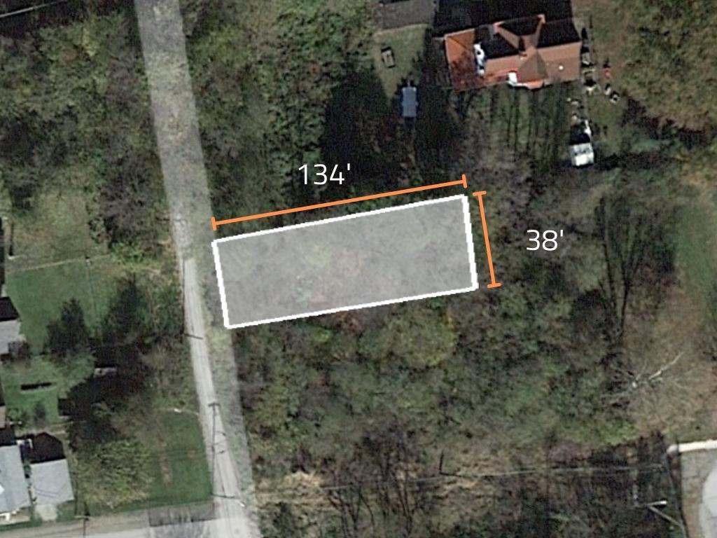 Nice lot in a well established neighborhood of a sweet, small town - Image 1