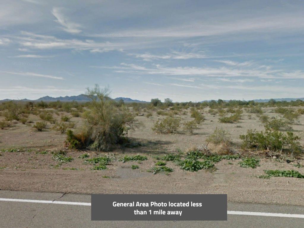 Over an acre in the California desert close to the river - Image 0