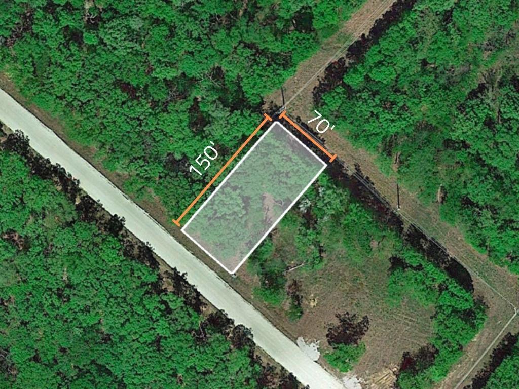 Over 10,000 square foot lot close to the lake - Image 1