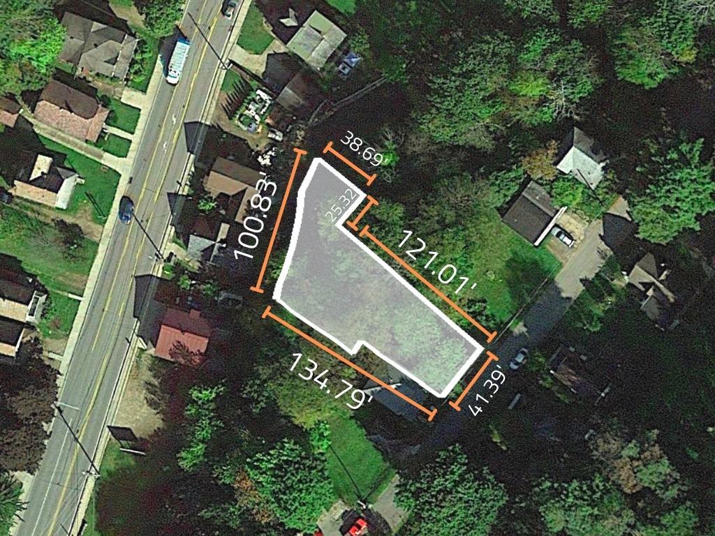 Good sized lot walking distance to the Allegheny River - Image 1