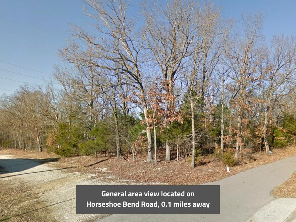 Over 10,000 square foot lot close to the lake - Image 0