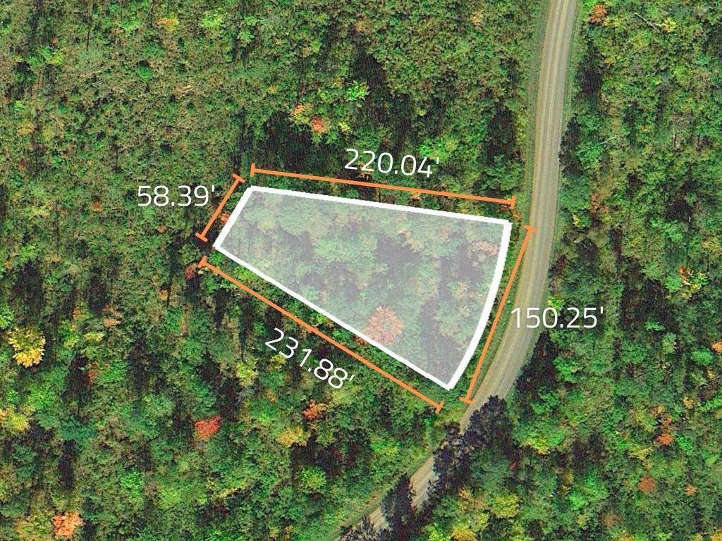 Over half an acre close to two large lakes and many smaller lakes - Image 1