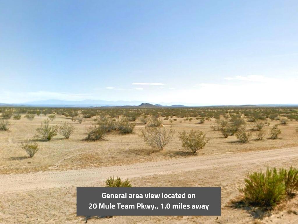 Over 3 acres of private, beautiful desert land - Image 0