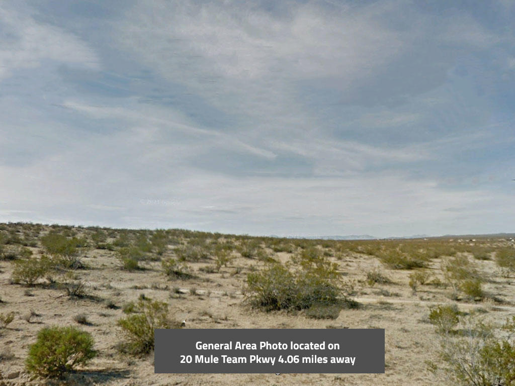 2.5 acres of a desert campers dream destination - Image 3
