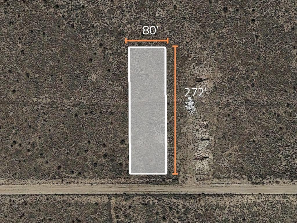 Flat, half acre lot perfect for those seeking some quiet - Image 1