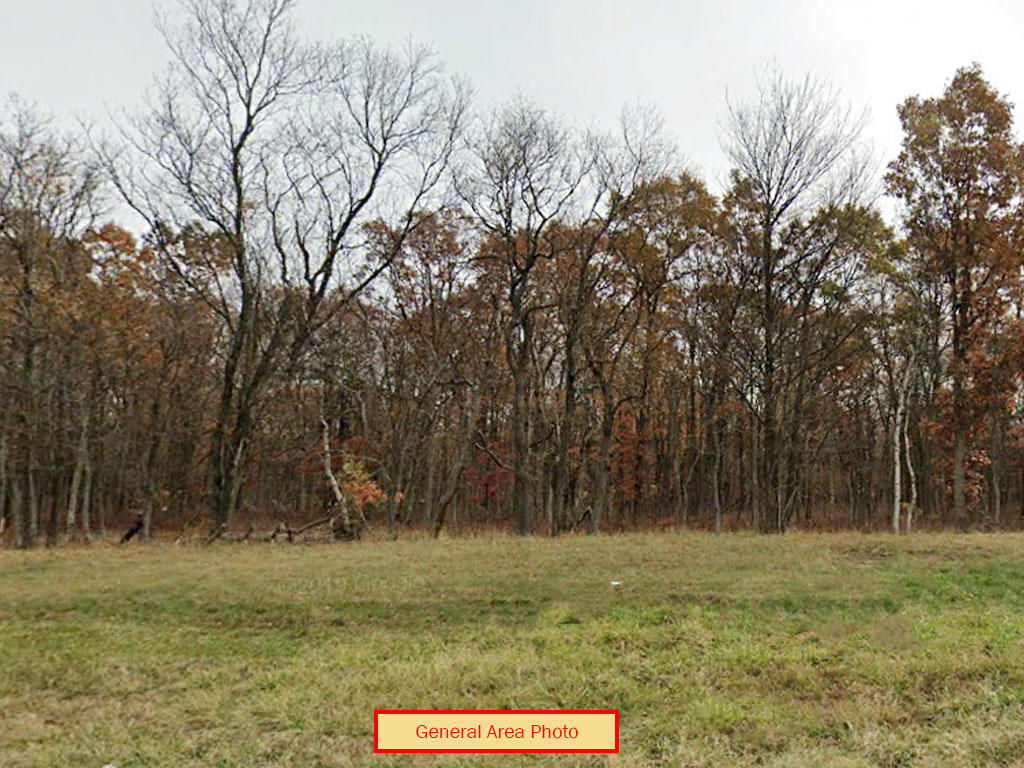 Gorgeous Lot in Private Forest Community - Image 0
