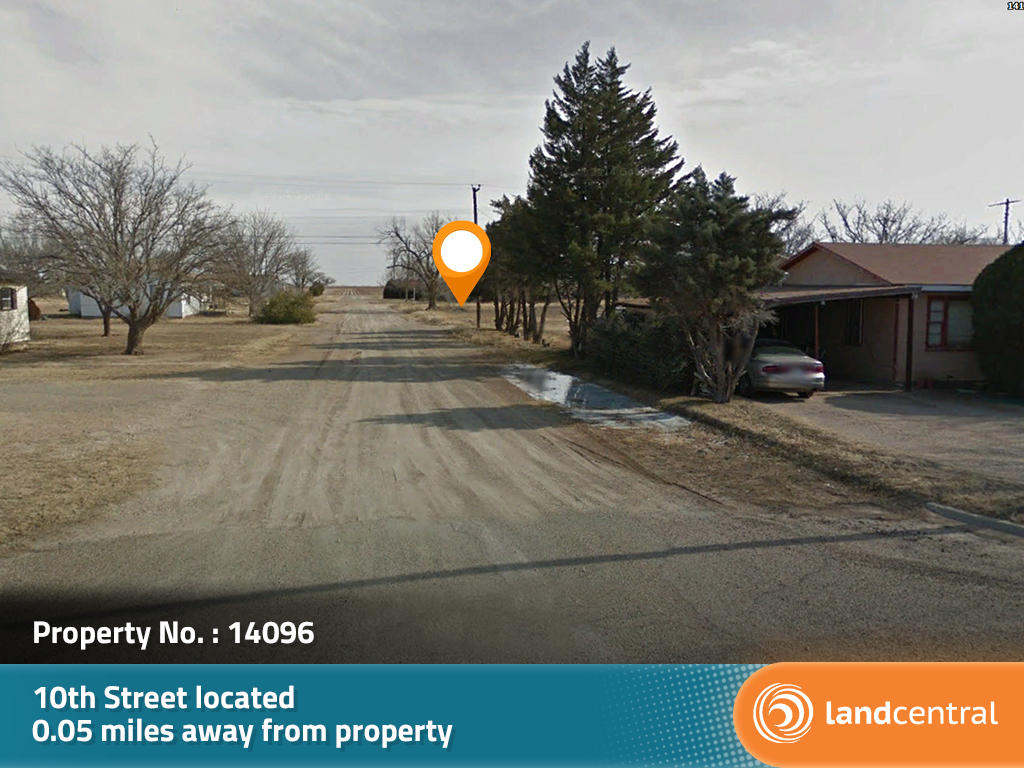 Nice sized corner lot in a small Texas town surrounded by farmland - Image 4