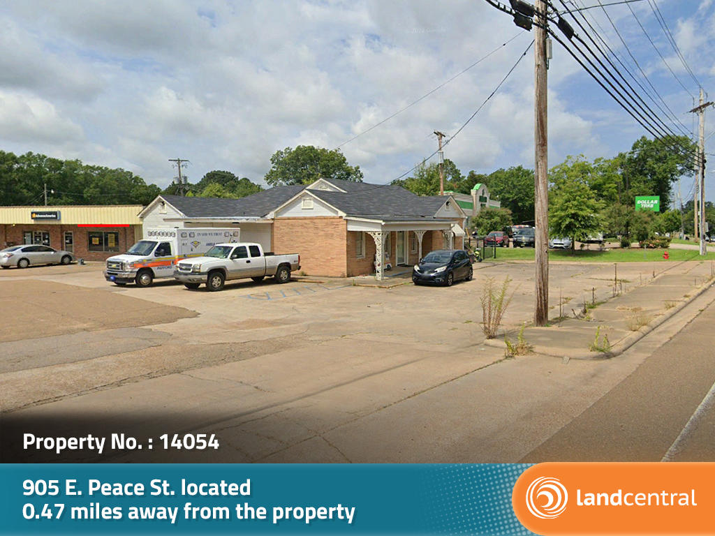 Nice sized property in a well established neighborhood. - Image 6