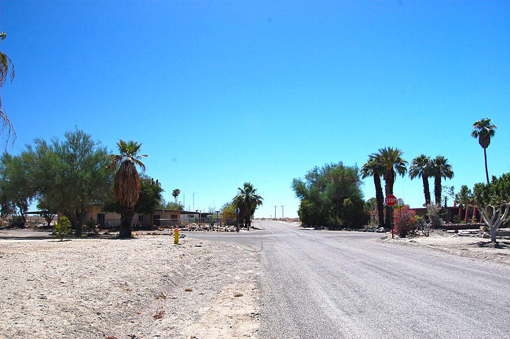 Residential Property Less Than a Mile From the Salton LandCentral