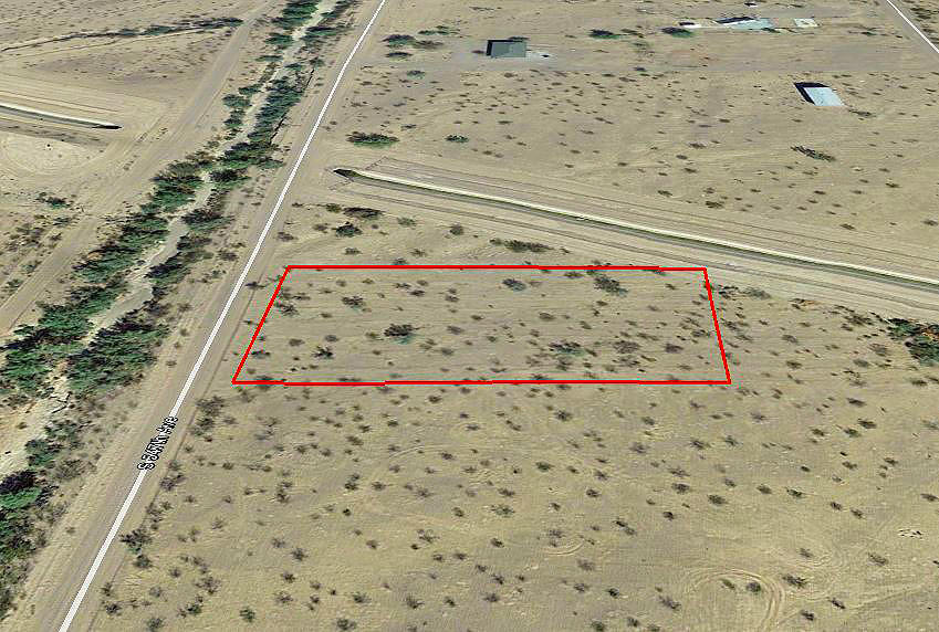 Rural Arizona Lot with Road Access LandCentral
