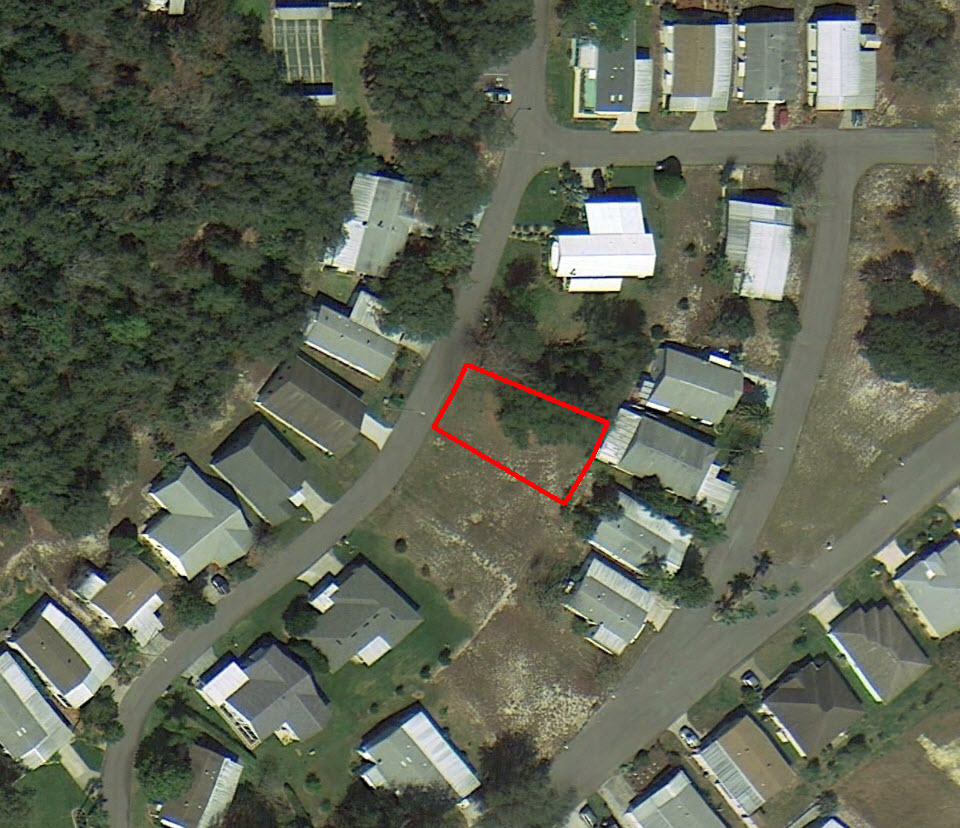 Great 55 Plus Neigborhood in Natures Edge Resort in Lake LandCentral