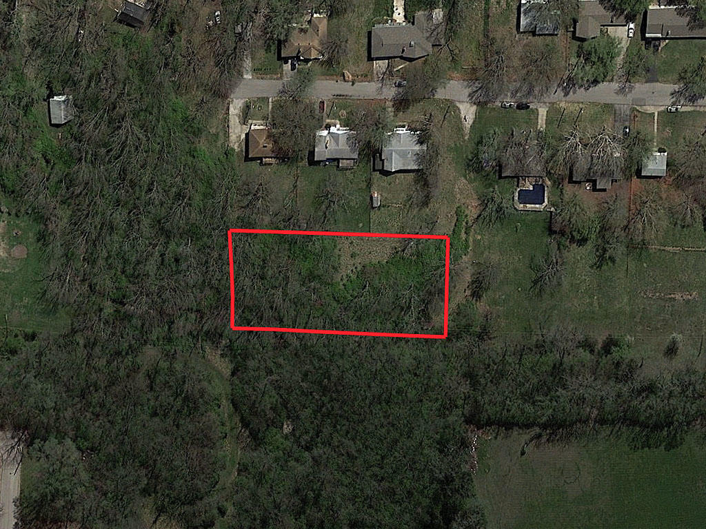 Nearly an Acre on the Edge of Kansas City LandCentral