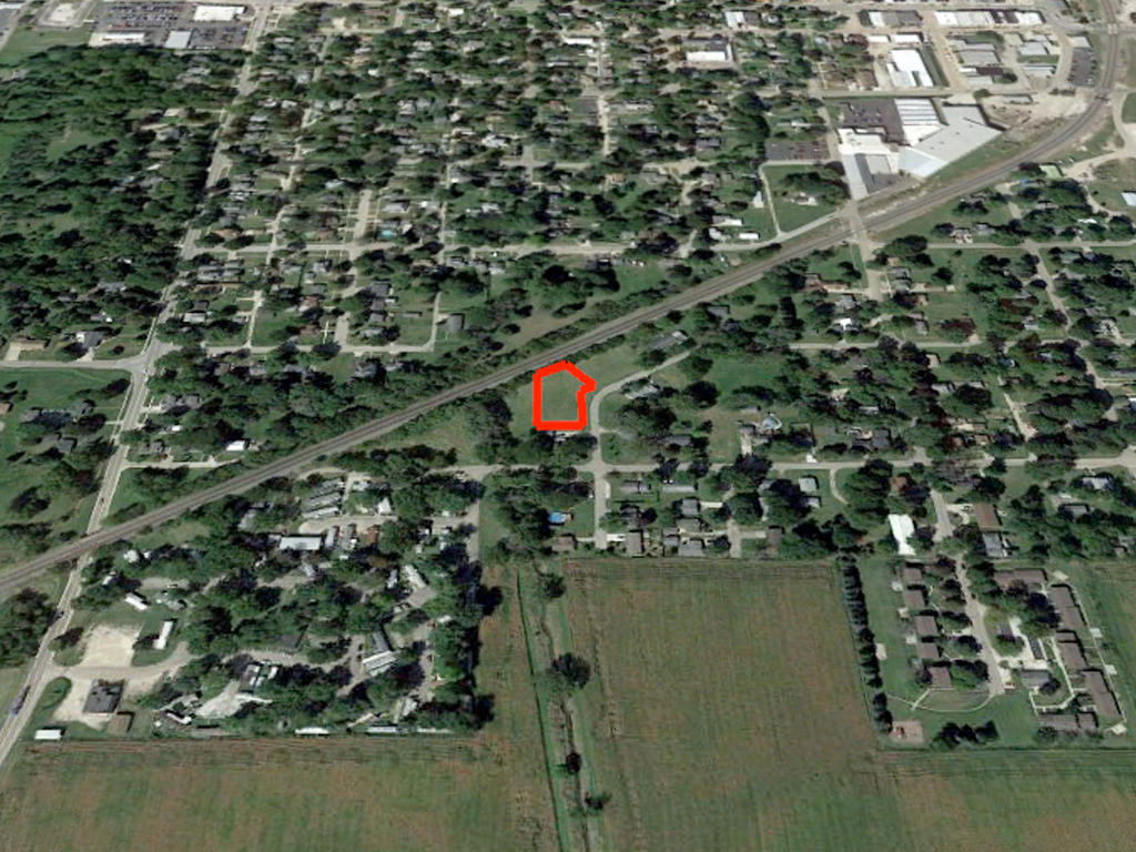 Safe Haven on Nearly Half an Acre - Image 2